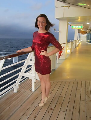 MILFs Letting Loose On Cruise Ships (Assorted)