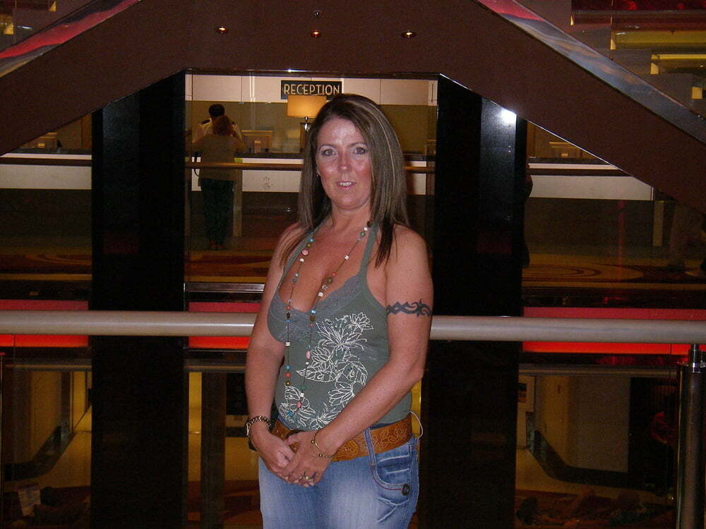 MILFs Letting Loose On Cruise Ships (Assorted)